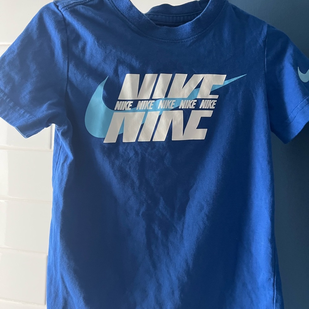 2 4t Nike kids shirts